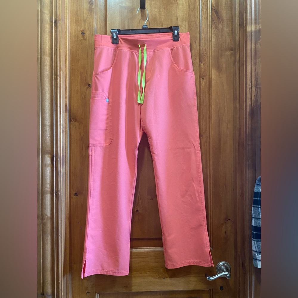 Women’s figs Kade straight
